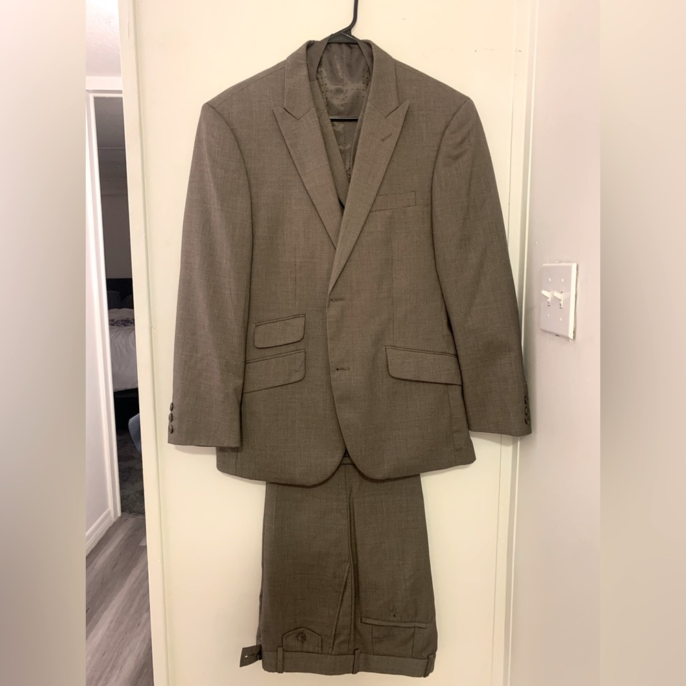 The classic collection by English laundry. Mens pant jacket vest suit